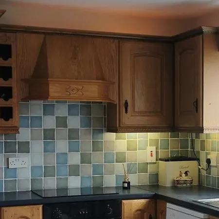 On Shannon Town House 2 Mins From Centre Hébergement de vacances